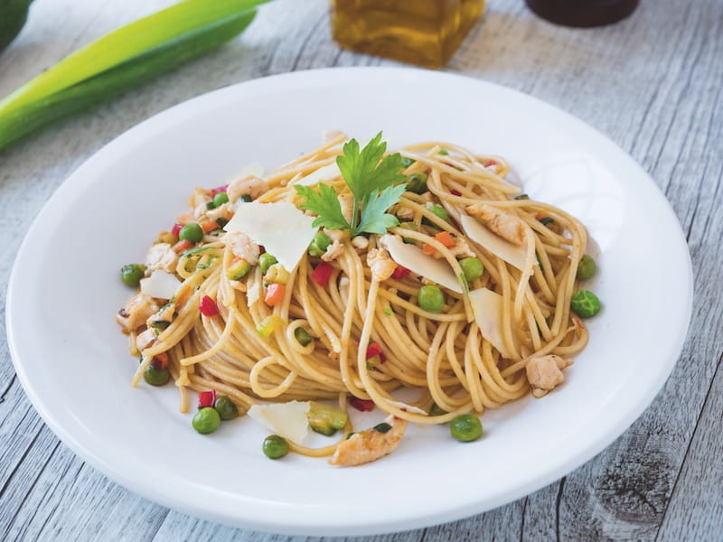 Spaghetti Integrale mit Gemüse und gebratenem Hähnchen | Barilla