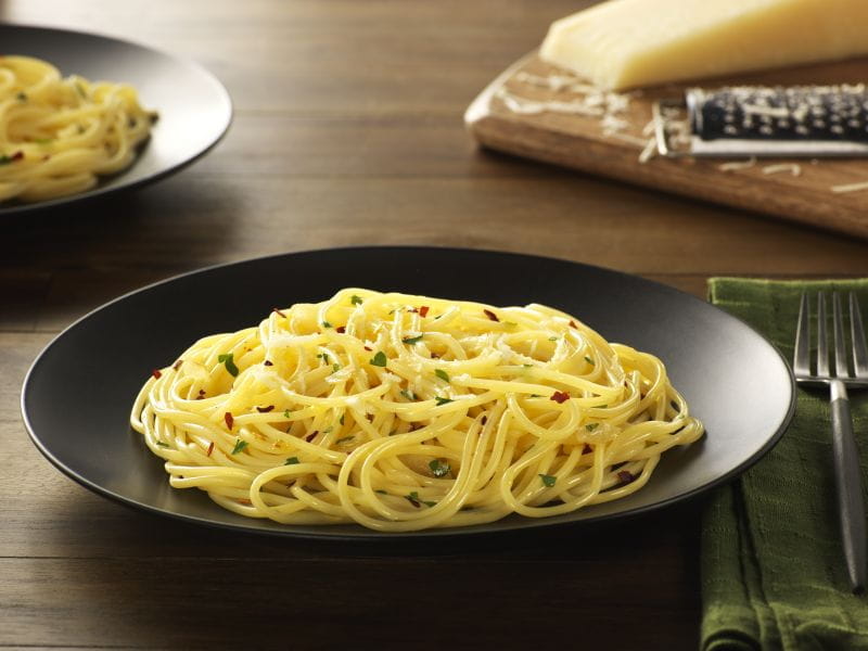 Barilla ® Gluten Free Spaghetti with Garlic & Red Pepper Barilla.