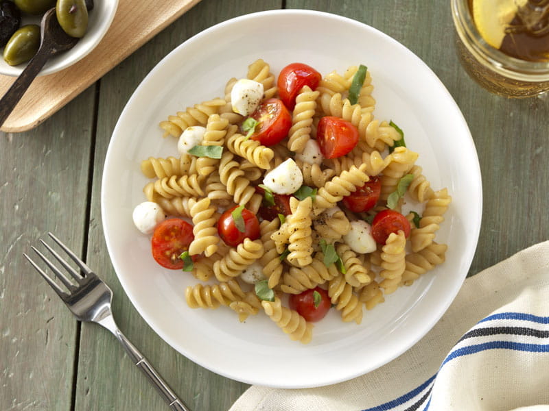 Quick & Easy Caprese Pasta Salad Recipe | Barilla