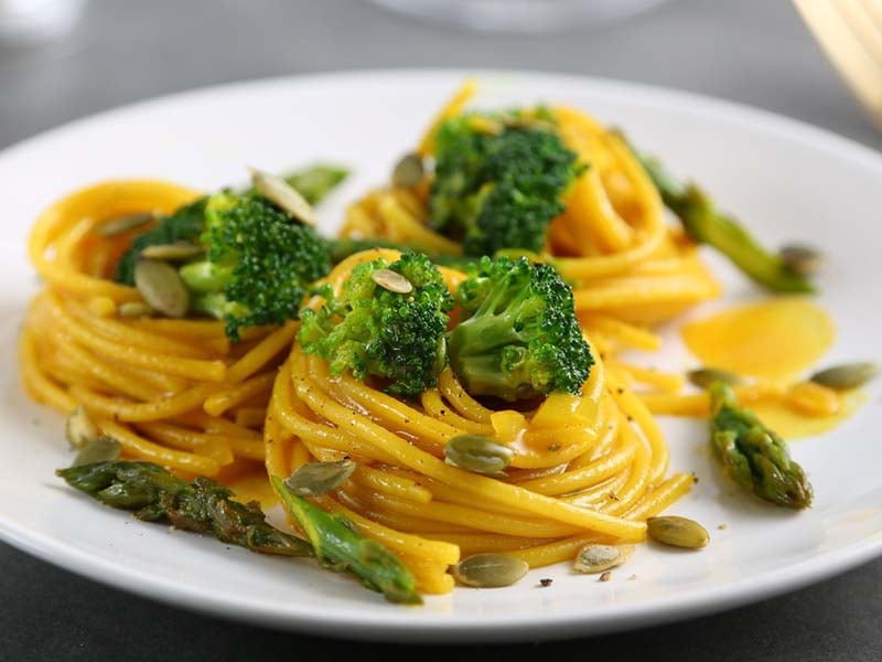 Spaghetti with Turmeric and Green Veggies