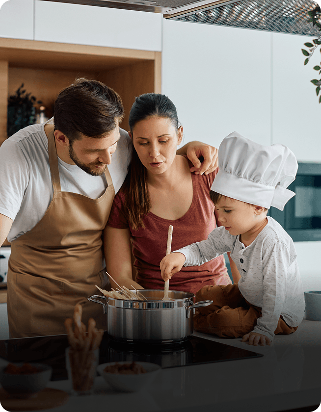 Barilla - Al Bronzo - Pazar gününe çocuklarınızla güzel bir anı bırakın: Hep birlikte Carbonara hazırlamaya ne dersin?