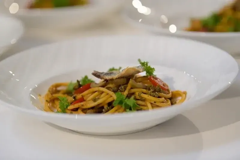 Barilla® Bucatini al fumo, limone e acciughe Recipe | US_PROD-a9e46d3c-920c-4129-ad98-d9d89bb11b08
