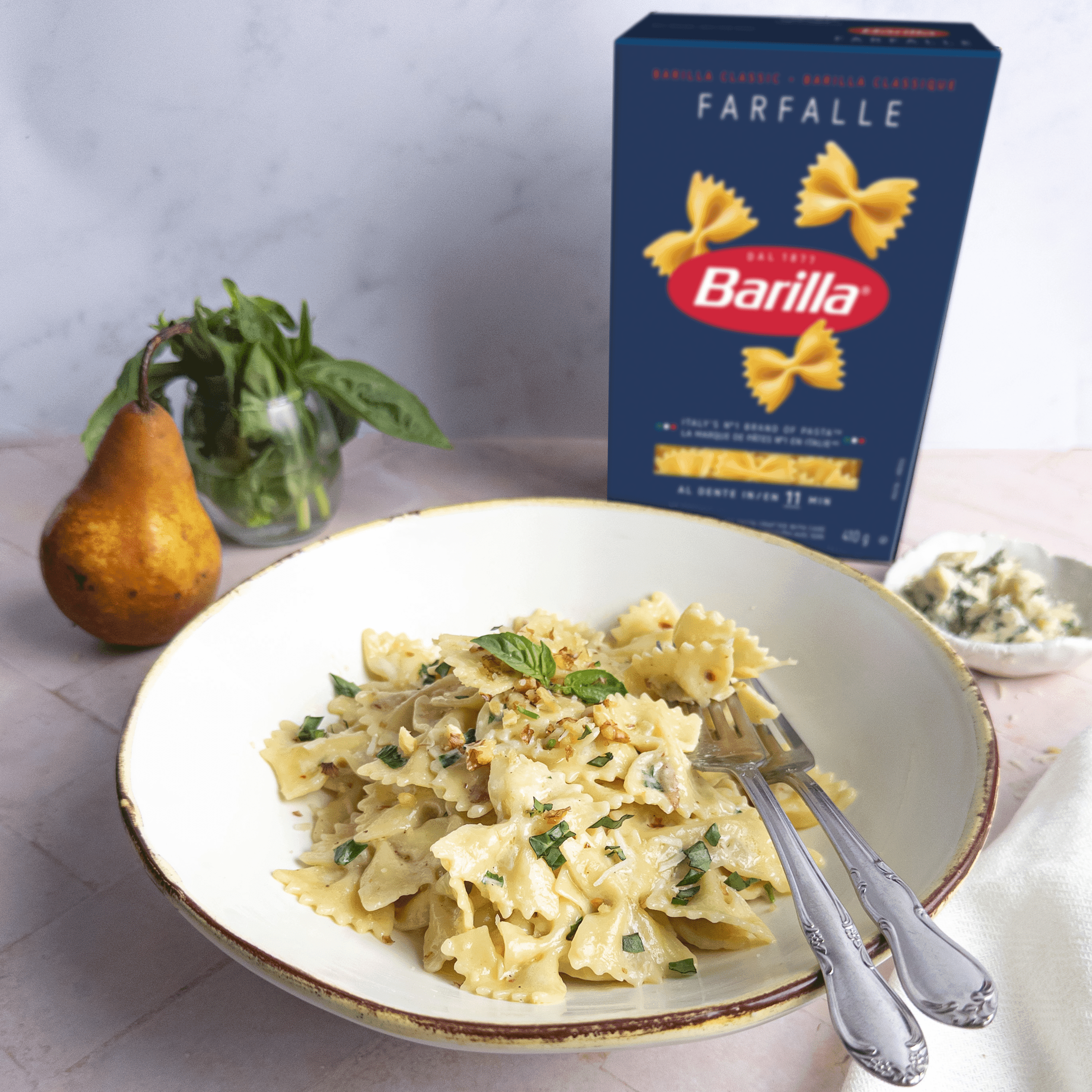 Barilla Creamy Farfalle Pasta with Gorgonzola and Pear | US_PROD-59qJYPkJFYtCLGUi2UtwmF