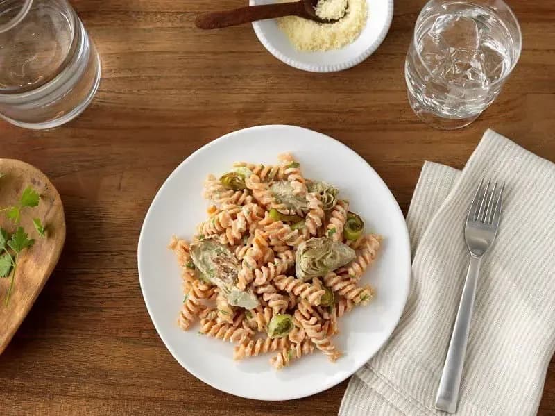 Barilla® Red Lentil Rotini Pasta with Creamy Leek and Artichoke Sauce Recipe | US_PROD-ff819dd0-f6fe-4772-a727-92935d4af468