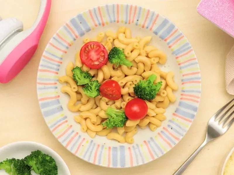 Barilla® Ready Pasta Elbow Macaroni with Cherry Tomatoes, Broccoli And Cheese Recipe | US_PROD-7b70ec03-df9e-410e-ab81-b7f15bedd793
