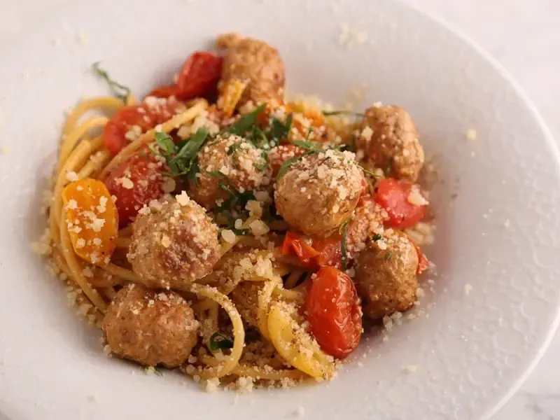 Barilla® Bucatini Pasta, Turkey Meatballs and Romano Cheese with a Turkey, Ginger, Fennel and Orange Salad Recipe | US_PROD-6b99c85b-1b22-4c19-8ce2-ff964bb4ef12