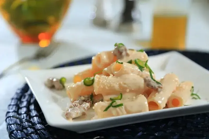 Barilla® Rigatoni Pasta with Alfredo Italian Sausage and Serrano Pepper Recipe | US_PROD-4e883268-fafe-4c0b-bd4b-56cf3b98e49c