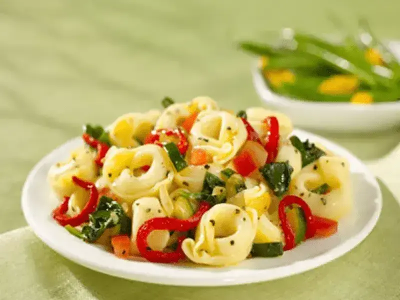 Barilla® Three Cheese Tortellini with Roasted Red Pepper, Zucchini and Spinach Recipe | US_PROD-273fed22-1401-4681-9391-49ac6cfc4a9d