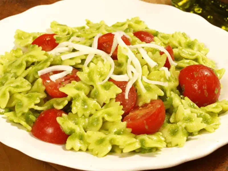 Barilla® Mini Farfalle Pasta with Creamy Green Peas, Cherry Tomatoes and Mozzarella Cheese Recipe | US_PROD-834b6666-f129-491b-8f2e-442fe01df699