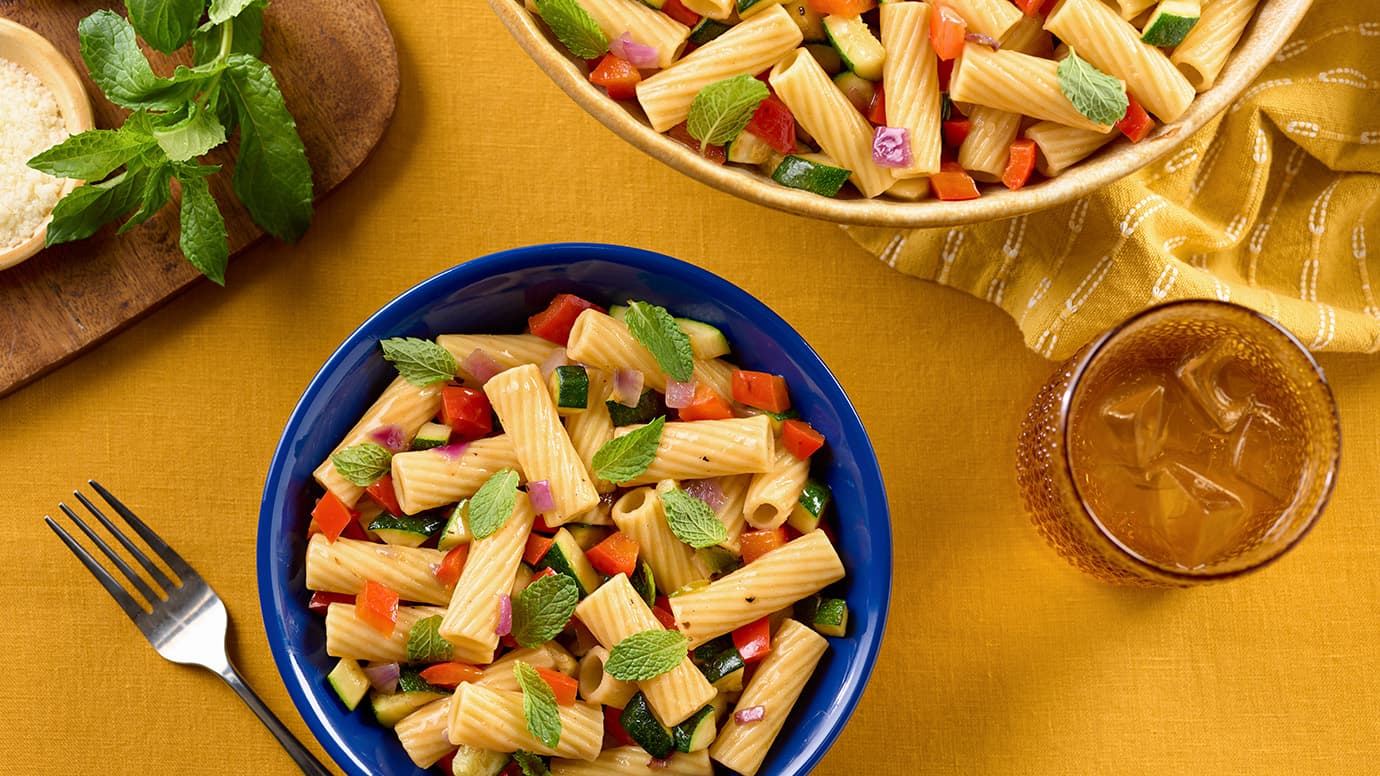 Barilla® Protein+® Rigatoni Pasta with Zucchini, Red Pepper and Mint Recipe | US_PROD-6duJMmEHVuTiG9BezJtP8Q
