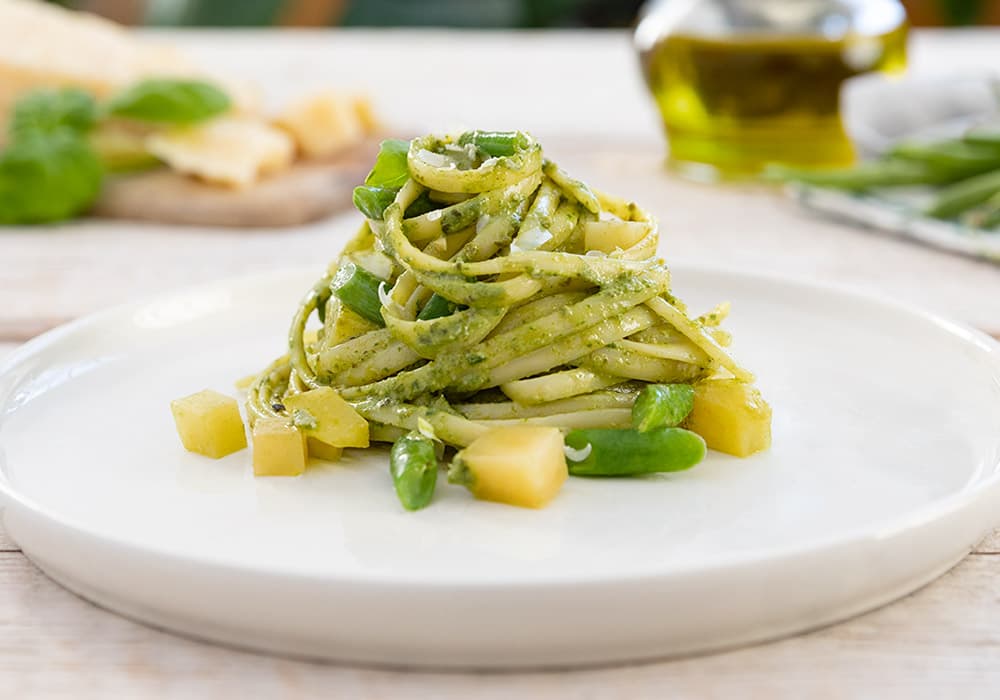 Barilla Linguine Pasta Creamy Genovese Pesto Green Beans Potatoes | US_PROD-3GnyhMnWL4mp8KO1aynOI8