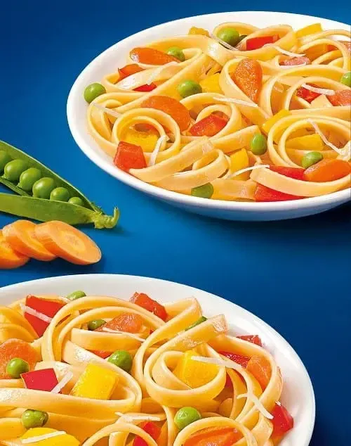 Barilla® Fettuccine with Peppers, Peas and Carrots Recipe | US_PROD-558a8abe-ca65-4b6b-af6f-fdfe127feb25