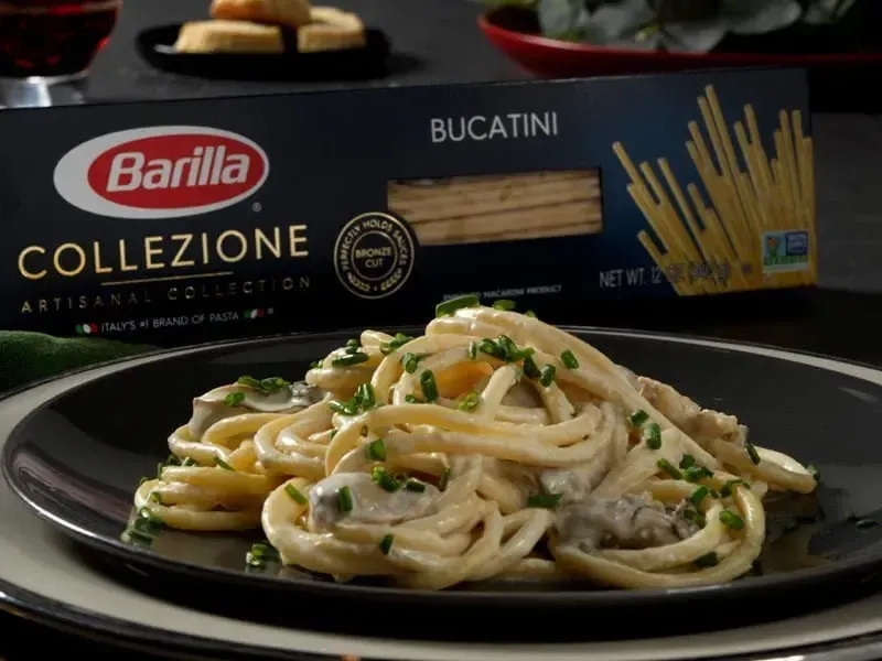 Barilla® Bucatini Pasta with Creamy White Wine Sauce and Oysters Recipe | US_PROD-296687e7-c5a6-482a-8536-bc287ad6cd38
