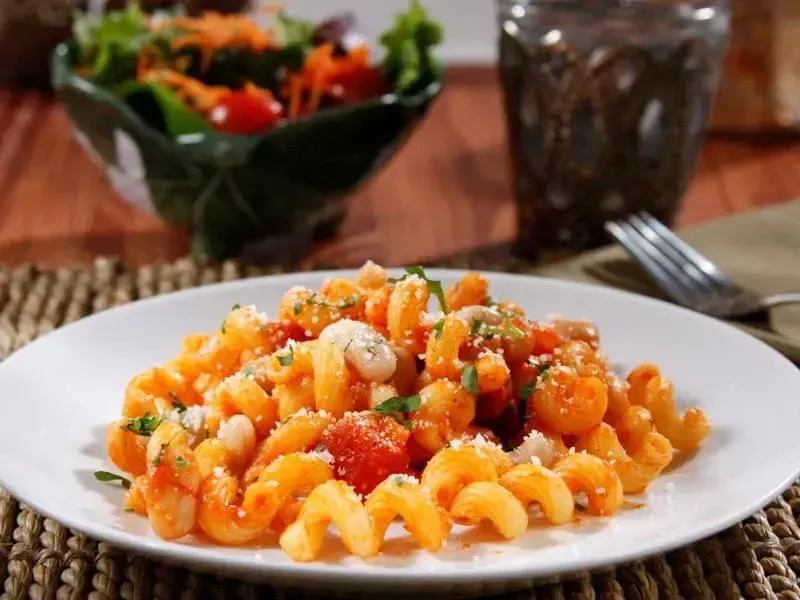 Barilla® Box Roasted Red Pepper and White Bean Pasta Recipe | US_PROD-a082805e-4d06-4f4b-ae8e-7ee8a9d590c1