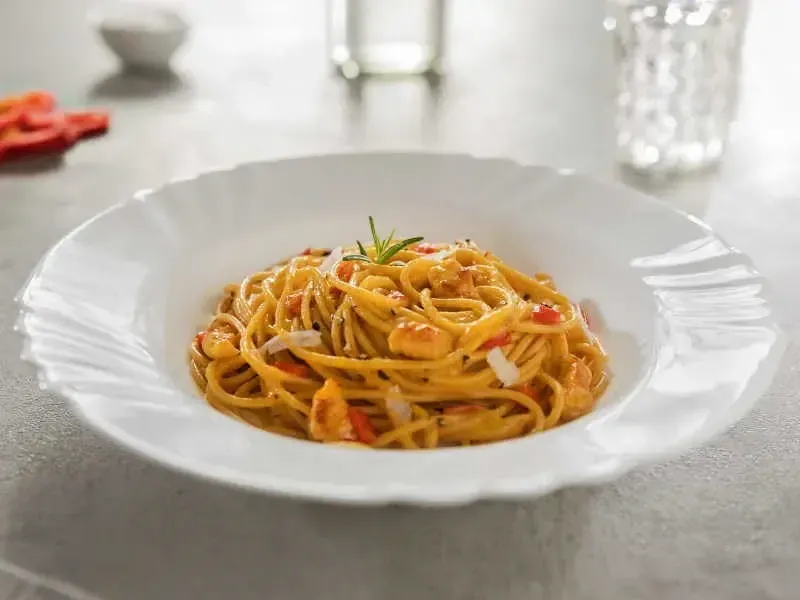Barilla® Whole Grain Spaghetti with Chicken Carbonara Recipe | US_PROD-a0ae7e64-64ef-4565-ba61-83bb80d84785
