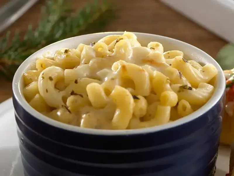 Barilla® Cheddar Pesto Mac and Cheese Recipe | US_PROD-ce2cb7de-9421-4d9b-b4c5-ae7a44fd34e2