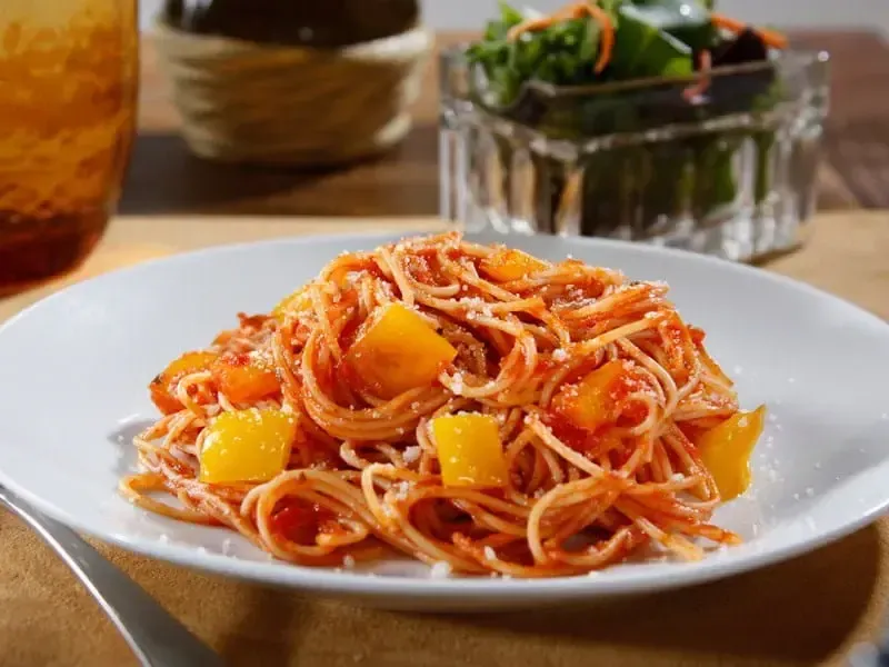 Protein+® Angel Hair Pasta with Barilla® Roasted Garlic Sauce, Fresh Bell Peppers and Romano Cheese Recipe | US_PROD-0c1af022-272a-4167-bd84-2a4c8d8e217e