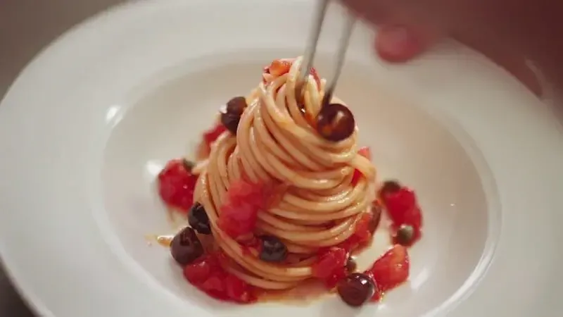 Barilla® Bucatini alla Puttanesca Recipe | US_PROD-91523001-6827-42a6-af37-02a8f7ca5ab7