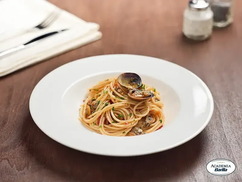 Barilla® Spaghetti with Clams Recipe | US_PROD-86b7e1e2-03b0-4253-a4ca-6e5f87b77f9b