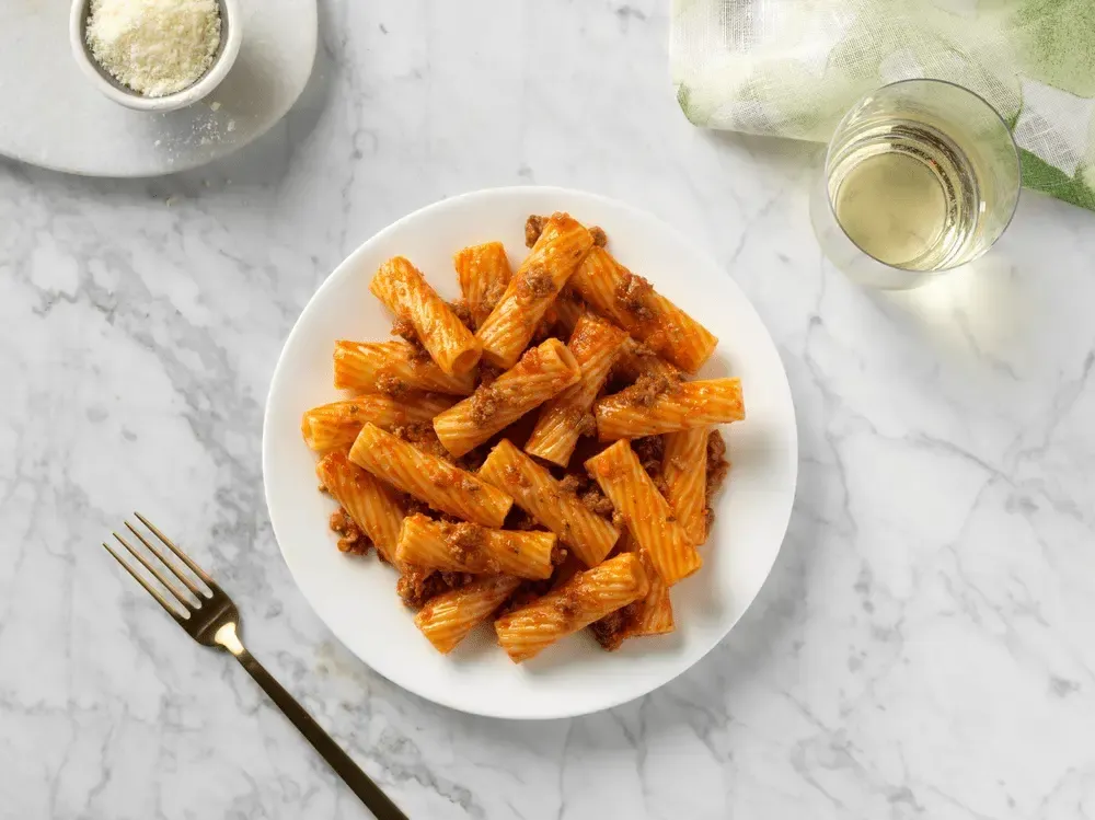 Barilla® Rigatoni Bolognese Recipe | US_PROD-3c17e591-7c76-4b6b-85a0-791896d944ab