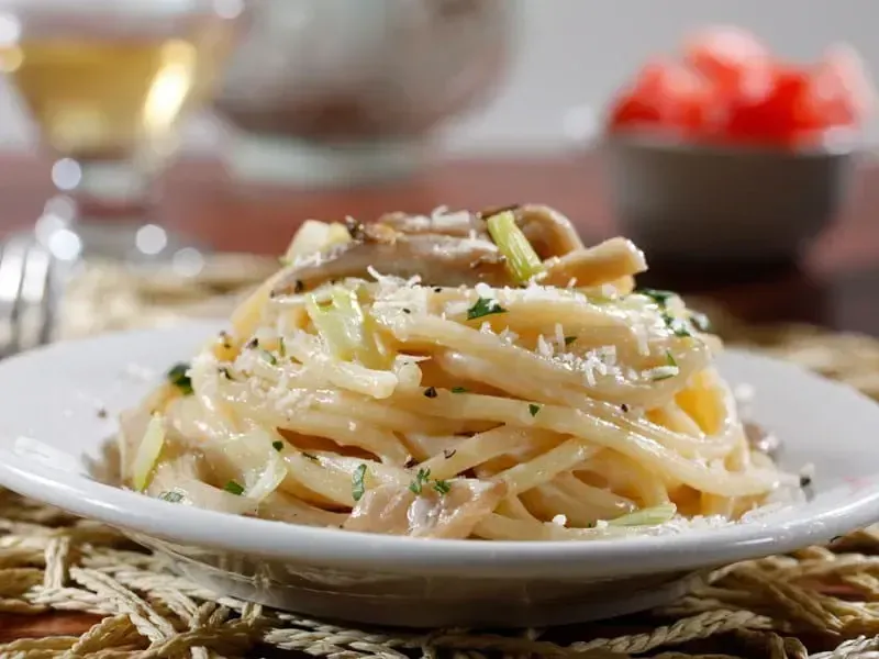 Barilla® Bucatini Pasta with Creamy Leek and Mushroom Sauce Recipe | US_PROD-7d68d717-a85b-4d32-890f-5c62995c31a5