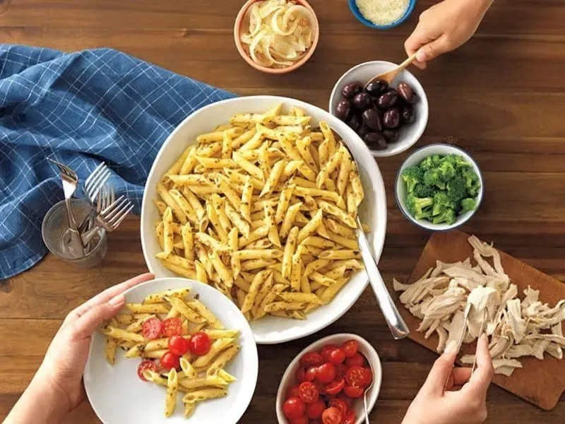 Barilla® Pesto Penne al Mediterraneo Recipe | US_PROD-25202815-fd02-4899-b9c5-e06aea18ec75