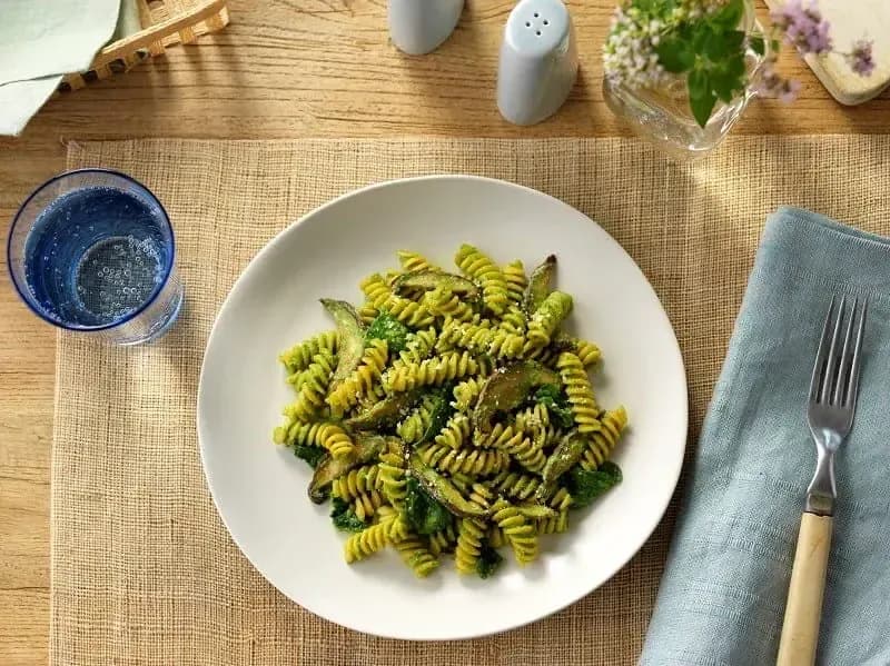 Barilla® Chickpea Rotini Pasta with Creamy Spinach and Shitake Mushroom Sauce Recipe | US_PROD-81c9056a-4b9f-4b76-970c-596c2342c432