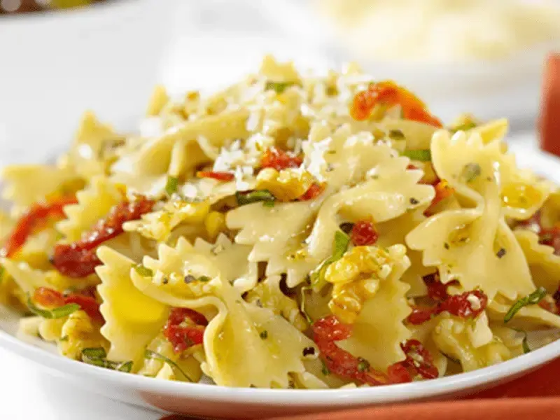 Barilla® Protein+™ Farfalle Pasta with Sun Dried Tomatoes, Walnuts, Basil and Parmigiano Cheese Recipe | US_PROD-d64b78a6-2a09-4f5f-b368-7951acd989e2