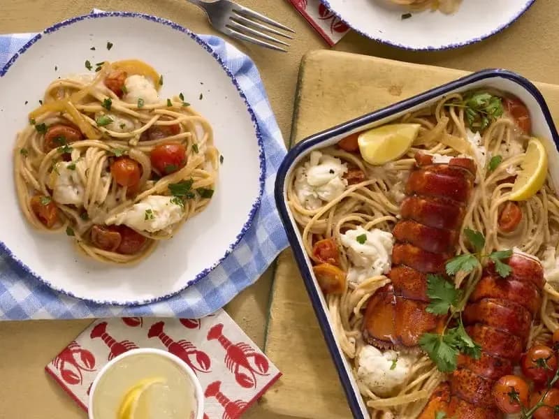 Barilla® Chickpea Spaghetti Pasta with Lobster, Cherry Tomatoes and White Wine Recipe | US_PROD-eb353e3d-f058-4a84-9cad-eb7156313dda