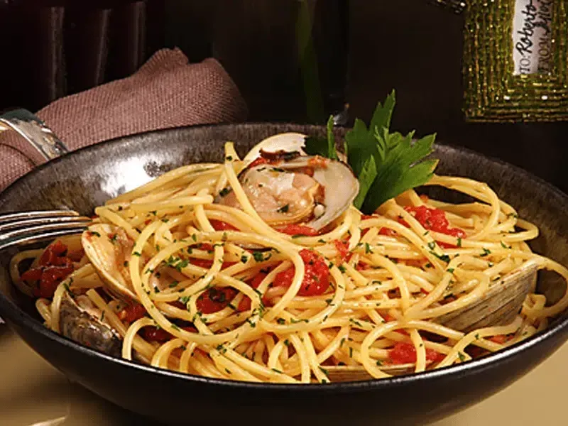 Barilla® Thick Spaghetti with Clam Sauce Recipe | US_PROD-5ab922f4-7ce1-46b9-99bb-361dd1099ccf