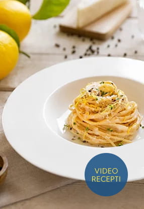 Z limono aromatizirani polnozrnati špageti »Cacio e pepe«
